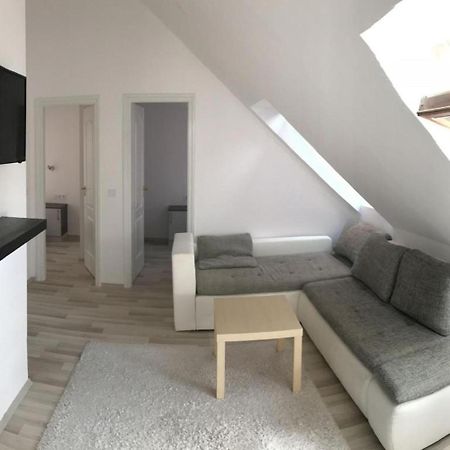Oliver Inn Balatonlelle Buitenkant foto
