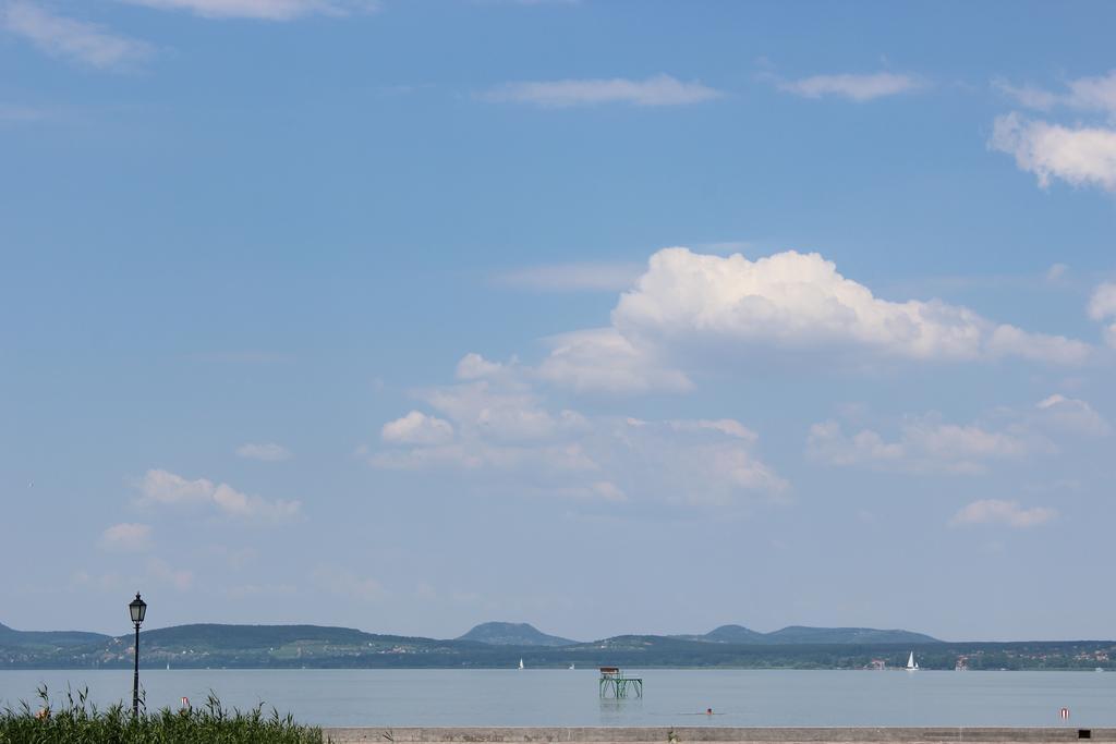 Oliver Inn Balatonlelle Buitenkant foto