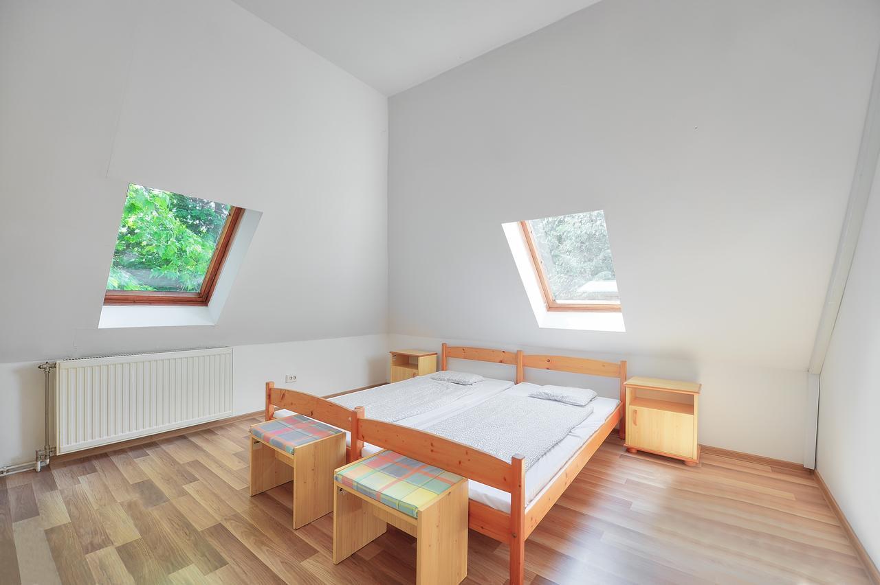 Oliver Inn Balatonlelle Buitenkant foto