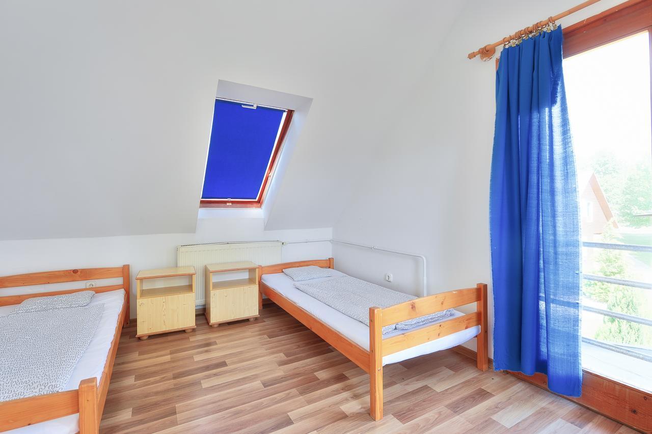 Oliver Inn Balatonlelle Buitenkant foto