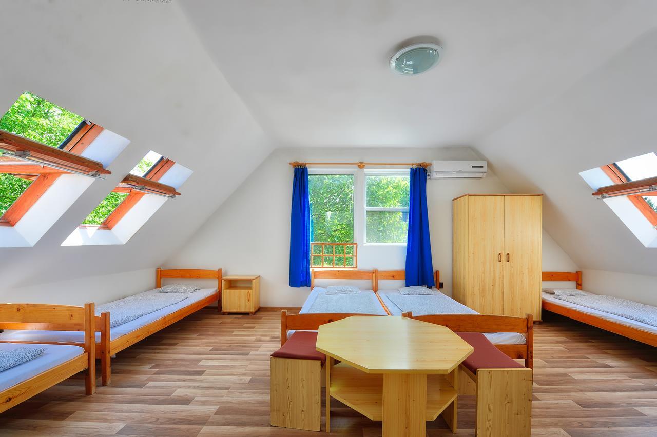 Oliver Inn Balatonlelle Buitenkant foto